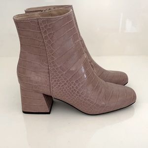 FINAL SALE Steve Madden Darma Snake Print Booties 7.5